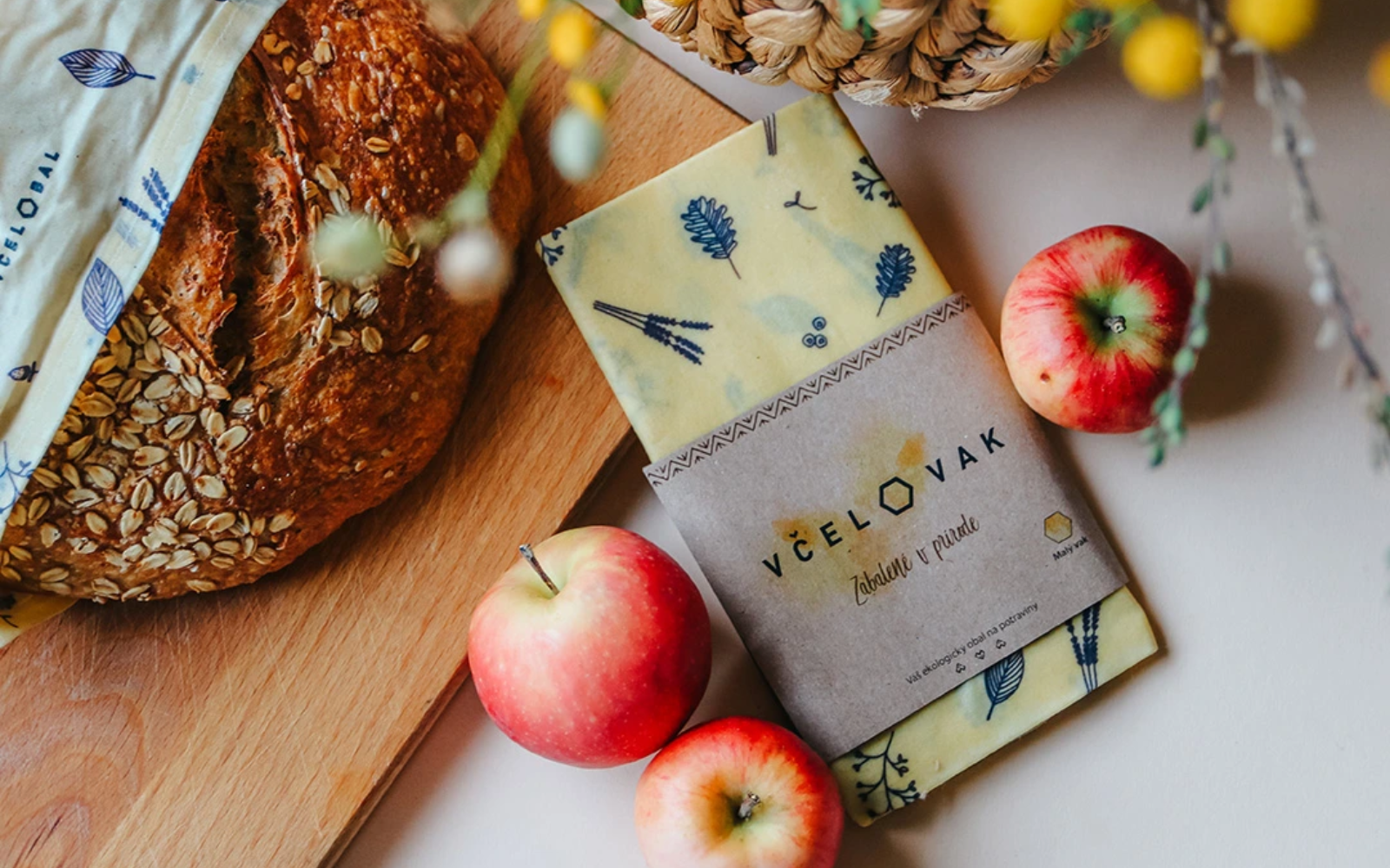 Včelobal a včelovak